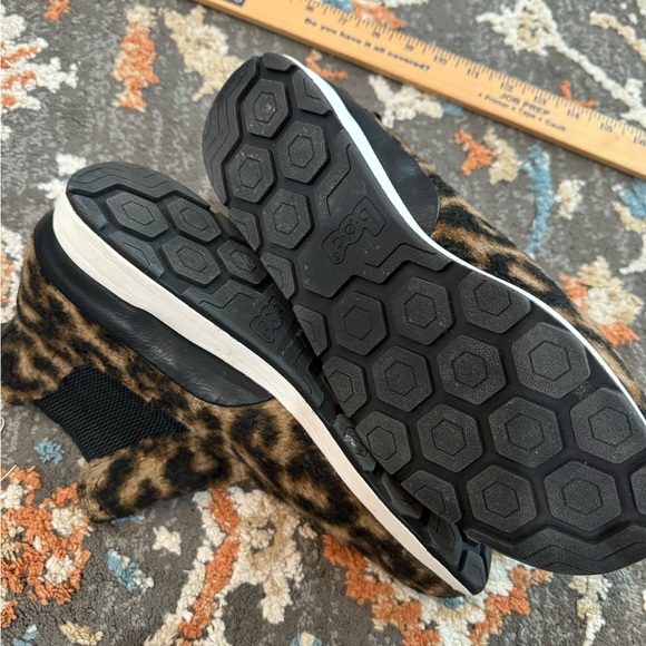 NWOT Women's Kara Chelsea Boot BOC by Born, Leopard Women Shoes Size 9.5. - Picture 5 of 6